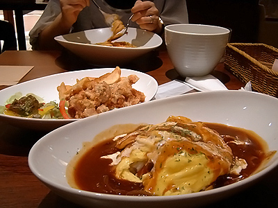 いつものカフェでランチデート