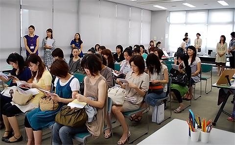 ↑ NPO法人色彩生涯教育協会設立記念イベント