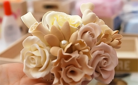 ↑ 粘土で作ったお花