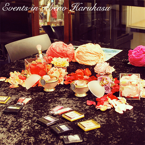 ラデュレ・花びらのチーク