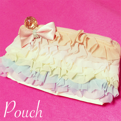 コスメポーチを買いました。