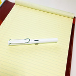 LAMY万年筆（ホワイト）